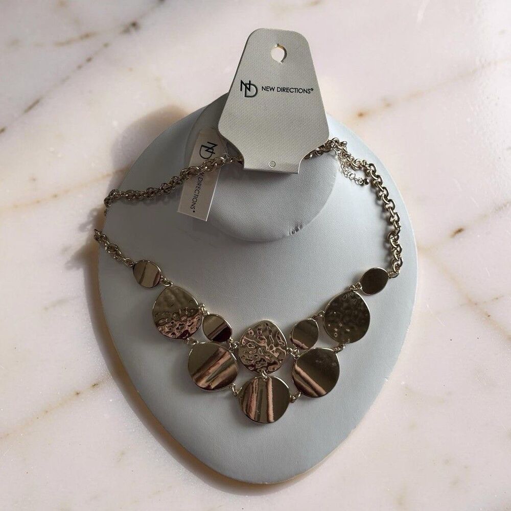 NWT New Directions Core Gold Tone Statement Necklace Hammered Smooth
